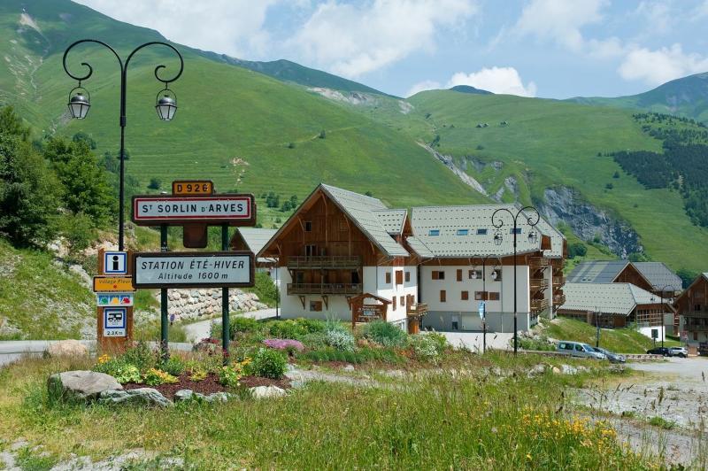 Madame Vacances Residence Les Fermes De Saint Sorlin ภายนอก รูปภาพ